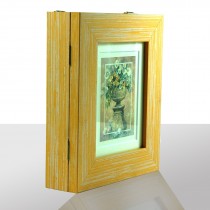 Schlüsselkasten gelb, goldene Vase